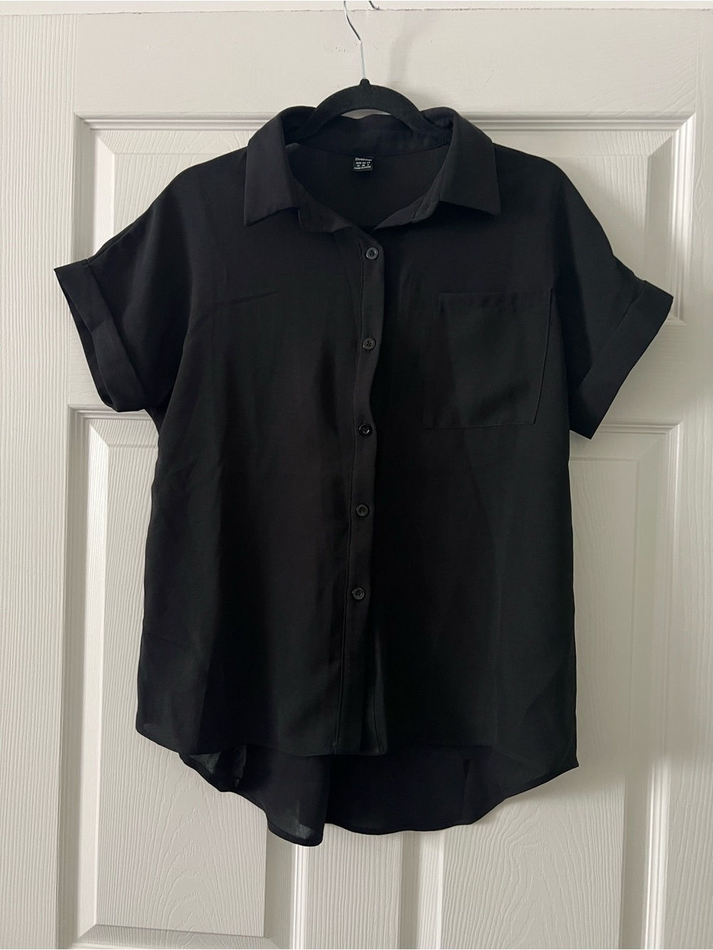 Dreimp Black Short Sleeve Button-Up Blouse with Chest Pocket, US 6 / M